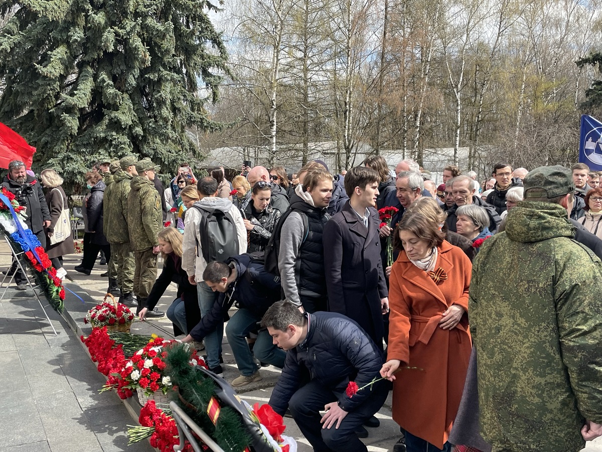 В Московском университете прошел митинг в честь 77-летия Победы